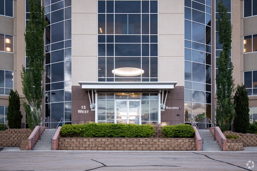 15 W Scenic Pointe Dr, Draper, UT à louer - Photo du bâtiment - Image 2 de 4