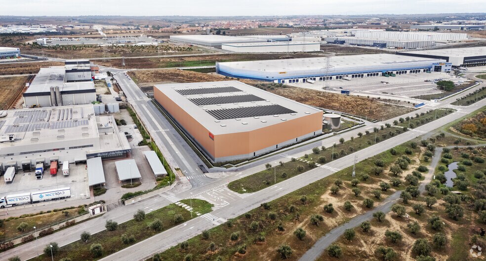 Industrial in Illescas, Toledo for lease - Building Photo - Image 3 of 5