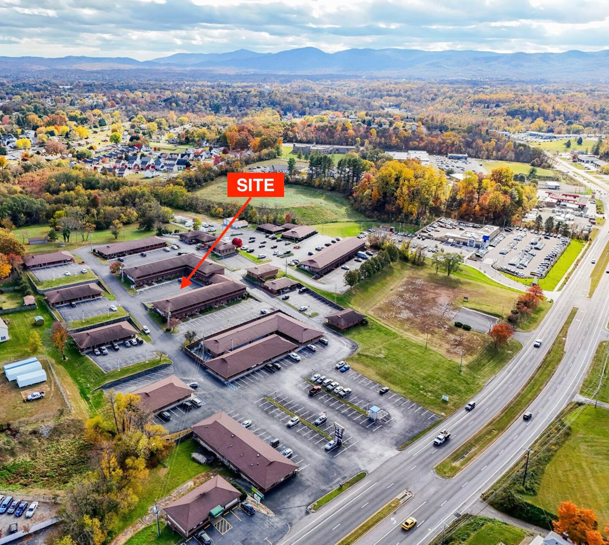 3019 Peters Creek Rd, Roanoke, VA à louer Photo du bâtiment- Image 1 de 7