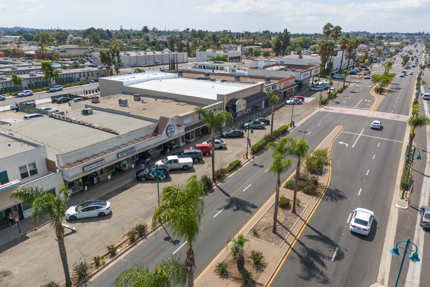 7850-7860 Golden Ave, Lemon Grove, CA à louer - Photo du bâtiment - Image 3 de 8