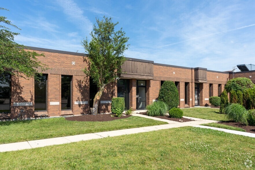 3755 E Main St, Saint Charles, IL for lease - Building Photo - Image 2 of 8