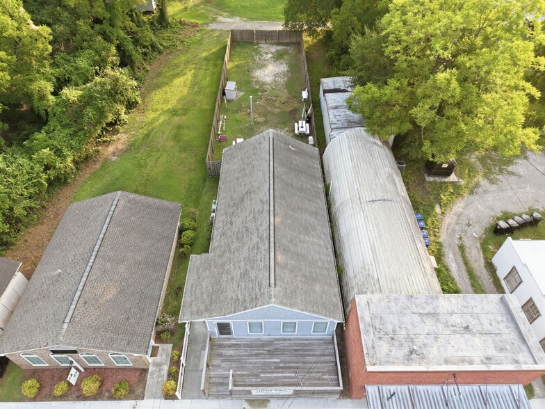 213 S Wright St, Burgaw, NC à vendre - Photo du bâtiment - Image 2 de 25