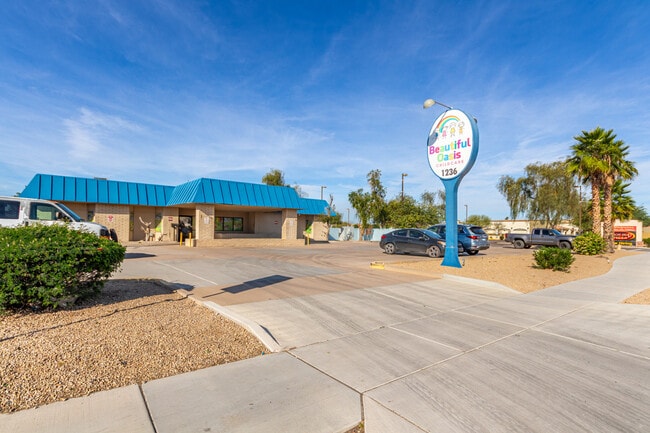 Plus de détails pour 1236 S Stapley Dr, Mesa, AZ - Commerce de détail à vendre