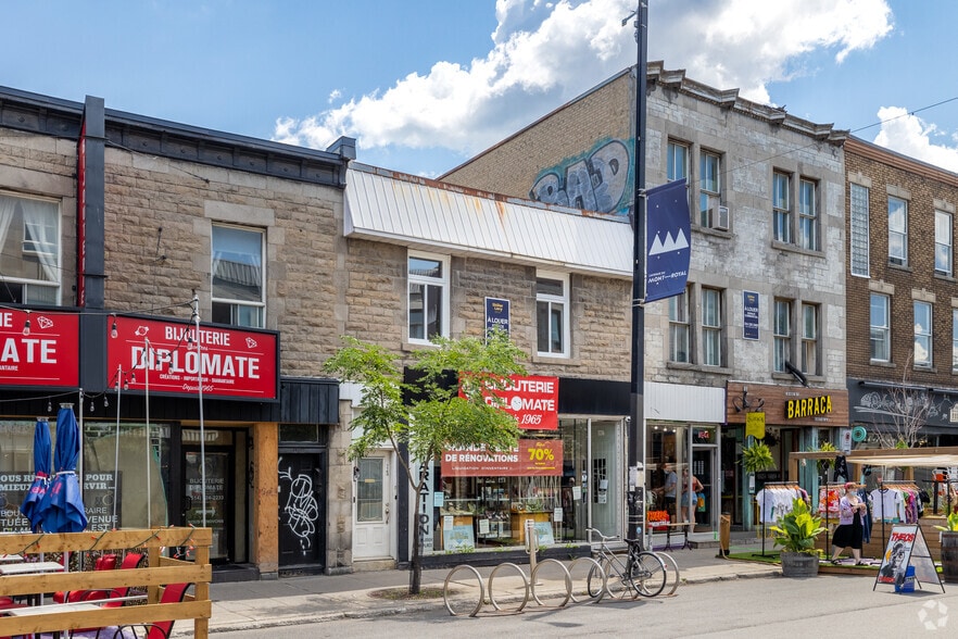 1136 Av du Mont-Royal E, Montréal, QC for lease - Primary Photo - Image 1 of 3