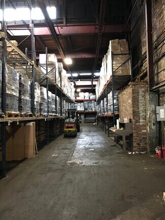 Plus de détails pour 999 Sherosky Way, Springdale, PA - Industriel à louer