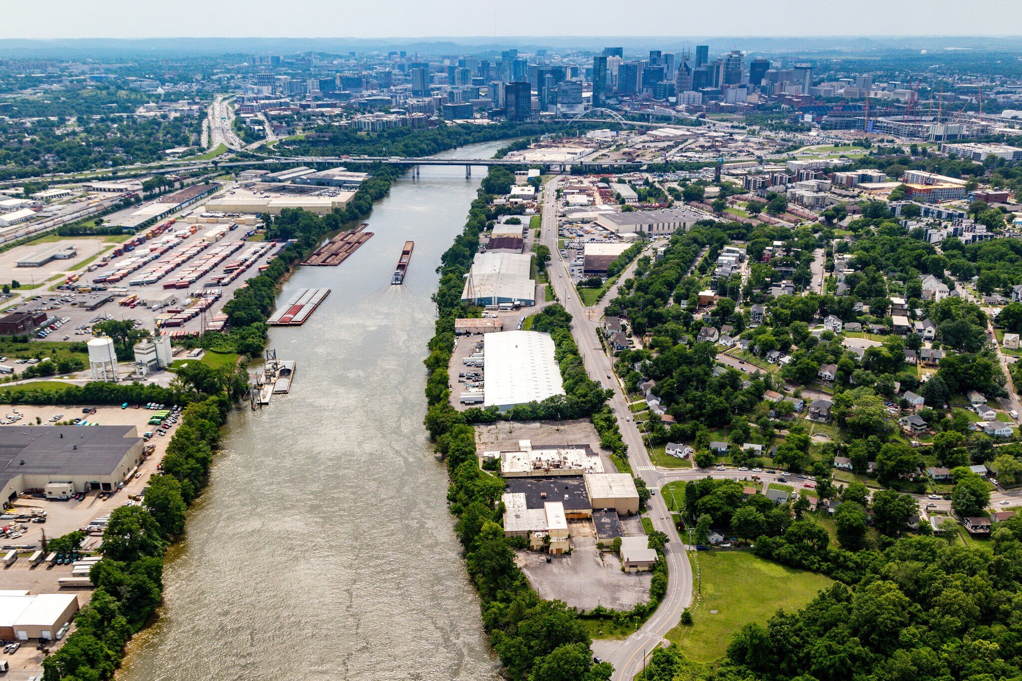 15.55 AC Nashville East Bank Development portefeuille de 4 propriétés à vendre sur LoopNet.ca Photo du bâtiment- Image 1 de 8