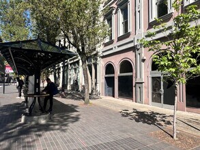 101 SW Yamhill Street, Portland, OR for lease Building Photo- Image 2 of 6