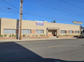 2522 N Ontario St, Burbank CA - Entrepôt