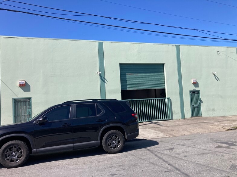 1351-1375 Egbert Ave, San Francisco, CA for lease - Building Photo - Image 3 of 3