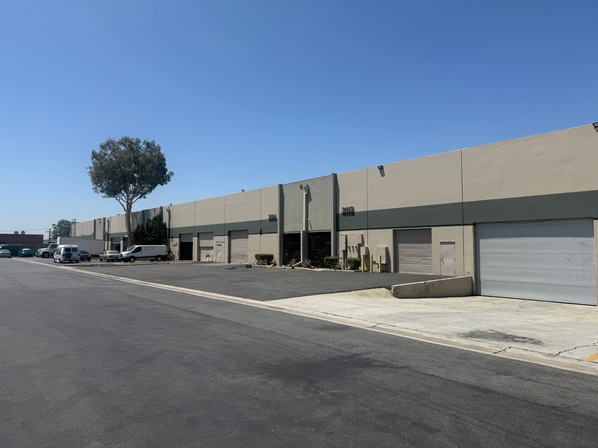 3110-3122 E Via Mondo Rd, Compton, CA for lease Building Photo- Image 1 of 3
