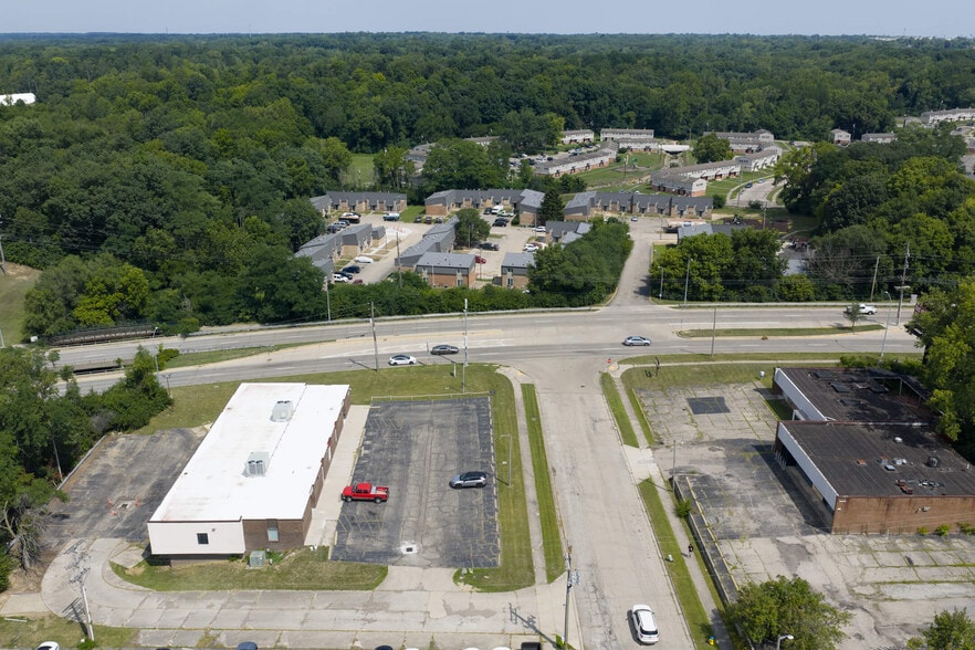 4999 Northcutt Pl, Dayton, OH à louer - Photo du bâtiment - Image 2 de 23