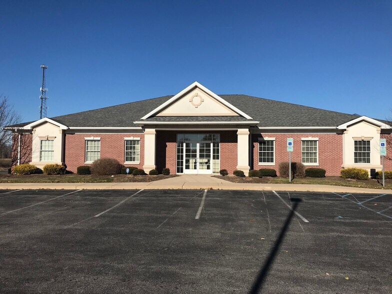 7616 Kings Pointe Rd, Sylvania Township, OH for lease - Building Photo - Image 2 of 6