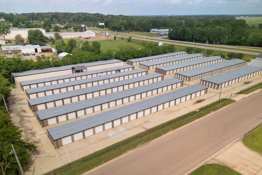 4195 Highway 80 East, Pearl, MS à vendre - Photo du bâtiment - Image 2 de 10