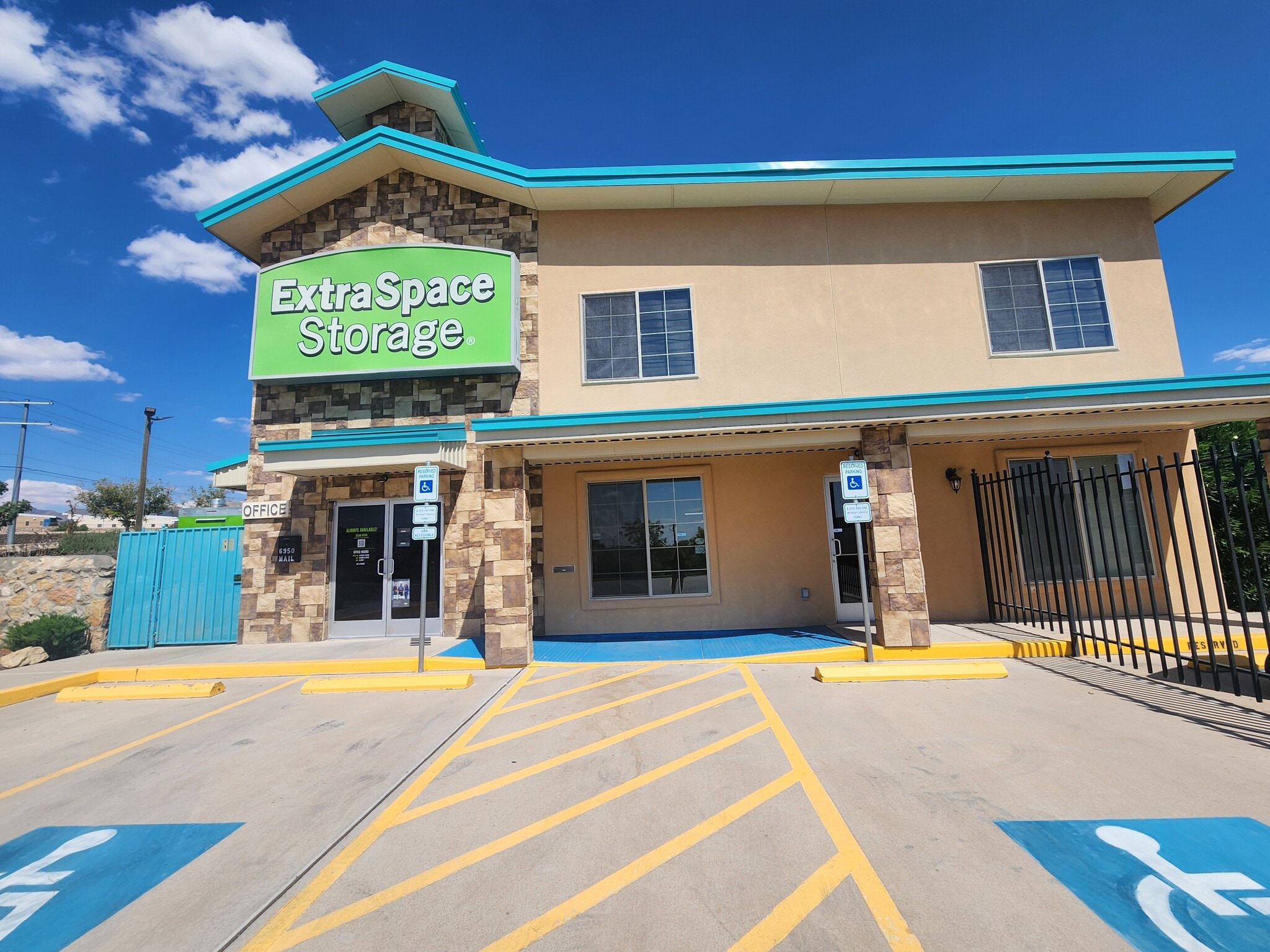 6950 Helen Of Troy, El Paso, TX for lease Building Photo- Image 1 of 10