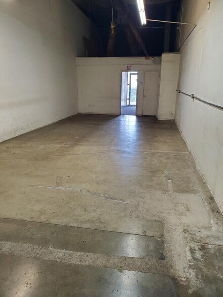 310 N Cota St, Corona, CA for lease - Building Photo - Image 2 of 3