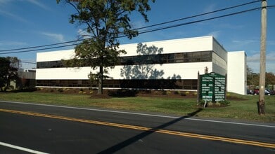 550 State Rd, Bensalem, PA à louer Photo du bâtiment- Image 2 de 2