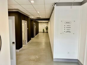 500 Bishop St, Atlanta, GA à louer Photo intérieure- Image 2 de 12