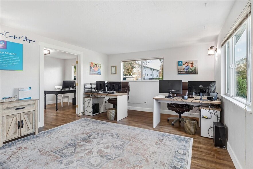 2115 E 27th St, Vancouver, WA à vendre - Photo du bâtiment - Image 3 de 36