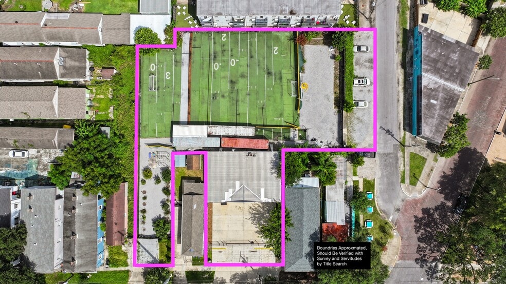 0.65-Acre Mixed-Use Assemblage portefeuille de 1 propriétés à vendre sur LoopNet.ca - Photo du bâtiment - Image 2 de 24