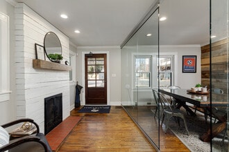 807 Bradford Ave, Nashville, TN for lease Interior Photo- Image 1 of 15