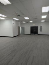 4435 W Grand Ave, Chicago, IL for lease Interior Photo- Image 1 of 2