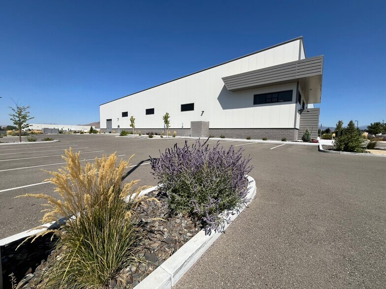 2392 Precision Dr, Minden, NV à vendre - Photo du bâtiment - Image 2 de 7