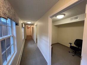 1-3 Brick Walk Ln, Farmington, CT for lease Interior Photo- Image 2 of 8