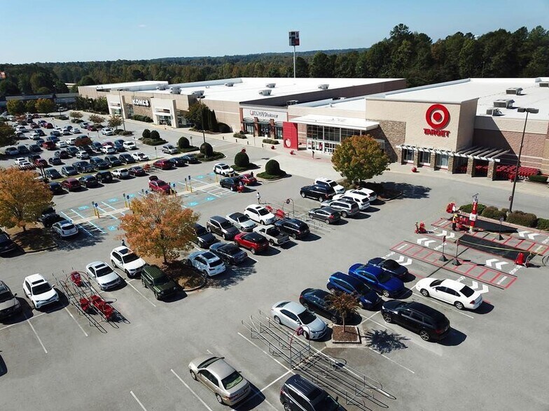 5851-300 Spout Springs Rd, Flowery Branch, GA à louer - Photo du bâtiment - Image 2 de 7