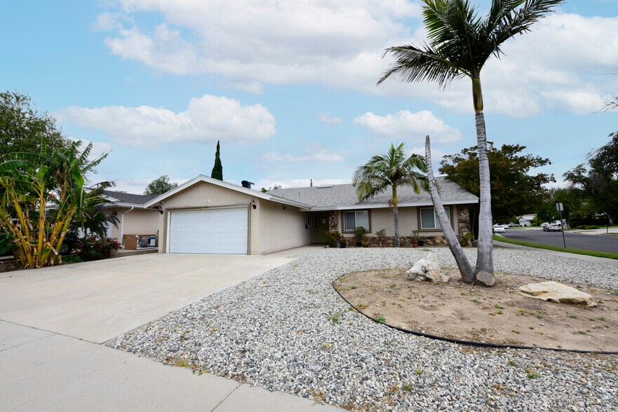 20601 Mayall St, Chatsworth, CA for sale - Primary Photo - Image 1 of 7
