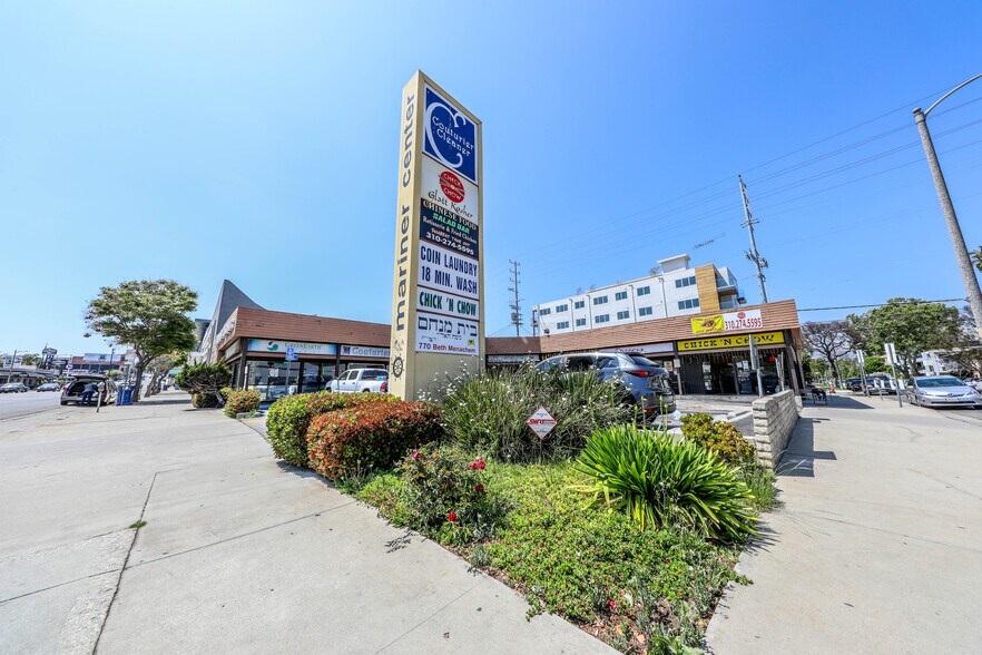 9301-9311 W Pico Blvd, Los Angeles, CA à louer - Photo du bâtiment - Image 2 de 19