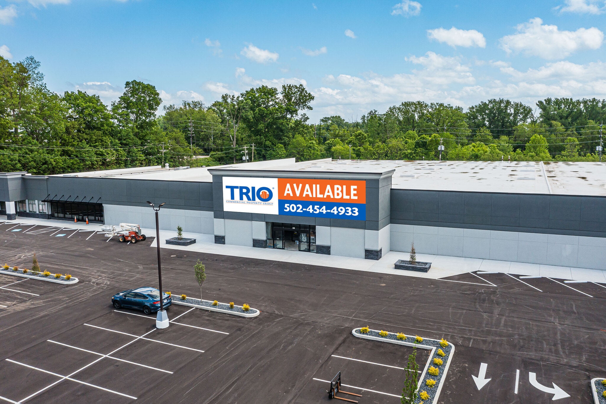 748-754 E Lewis and Clark Pky, Clarksville, IN for lease Primary Photo- Image 1 of 8