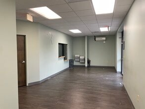 1908 Caudle Dr, Mount Airy, NC for lease Building Photo- Image 2 of 8