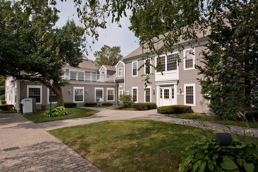 1720 Post Rd E, Westport, CT à louer - Photo du bâtiment - Image 3 de 13