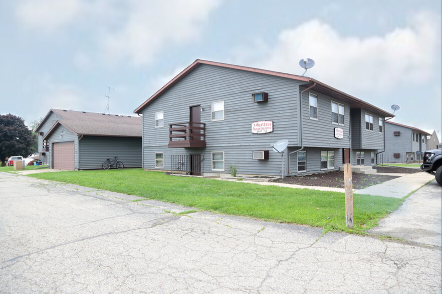 2711 Wisconsin 69, Monroe, WI for sale - Primary Photo - Image 1 of 1