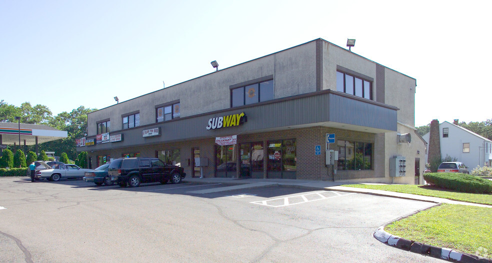 325 Chamberlain Hwy, Meriden, CT for lease - Building Photo - Image 3 of 5