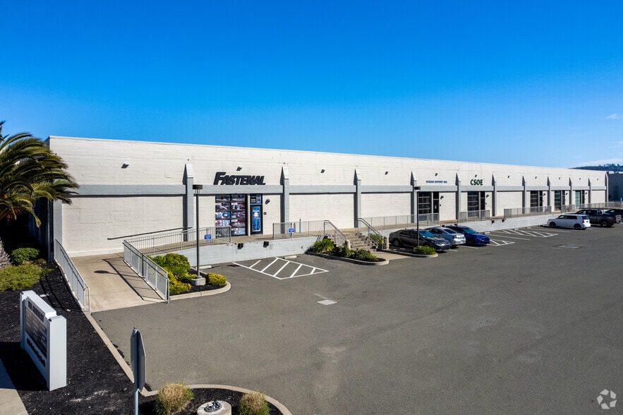 1200 S Harbour Way, Richmond, CA à louer - Photo du bâtiment - Image 2 de 5
