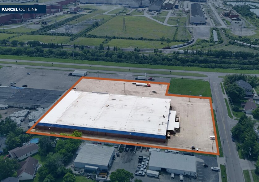 4680 Caprice Dr, Middletown, OH à louer - Photo du bâtiment - Image 3 de 9