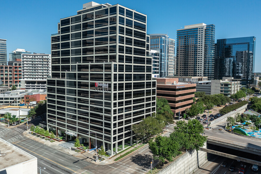 1845 Woodall Rodgers Fwy, Dallas, TX for lease - Building Photo - Image 1 of 14