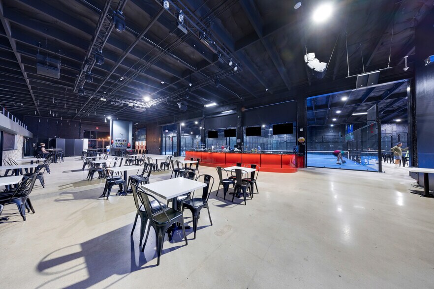 1360 NW 88th Ave, Doral, FL à vendre - Photo intérieure - Image 2 de 90