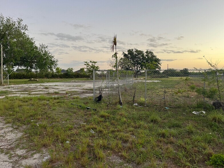 106 Dixie Ave E, Immokalee, FL à vendre - Autre - Image 3 de 5