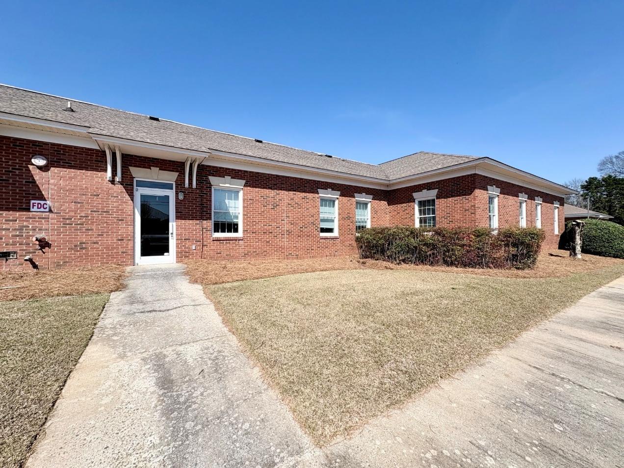 470 S Houston Lake Rd, Warner Robins, GA à louer Photo du bâtiment- Image 1 de 3