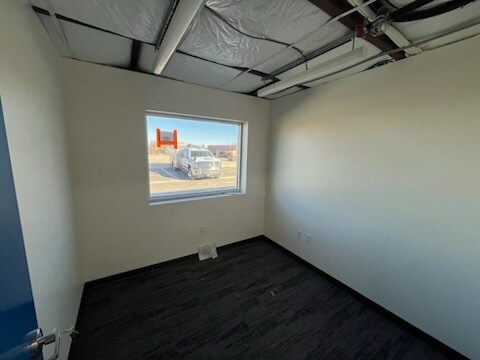 547 N 5675 W, Cedar City, UT for lease - Interior Photo - Image 3 of 11