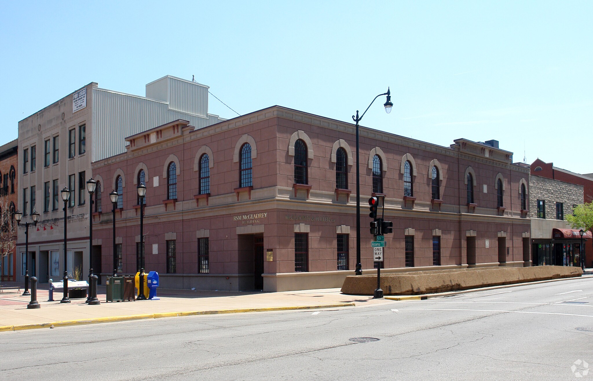 15 SW Old State Capitol Plz, Springfield, IL for sale Primary Photo- Image 1 of 84