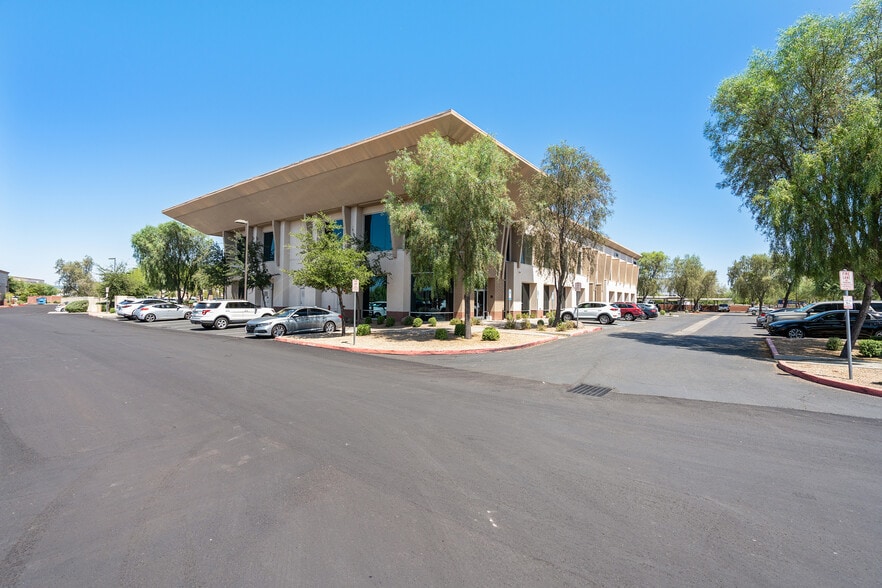 1930 W Pinnacle Peak Rd, Phoenix, AZ for lease - Building Photo - Image 1 of 13