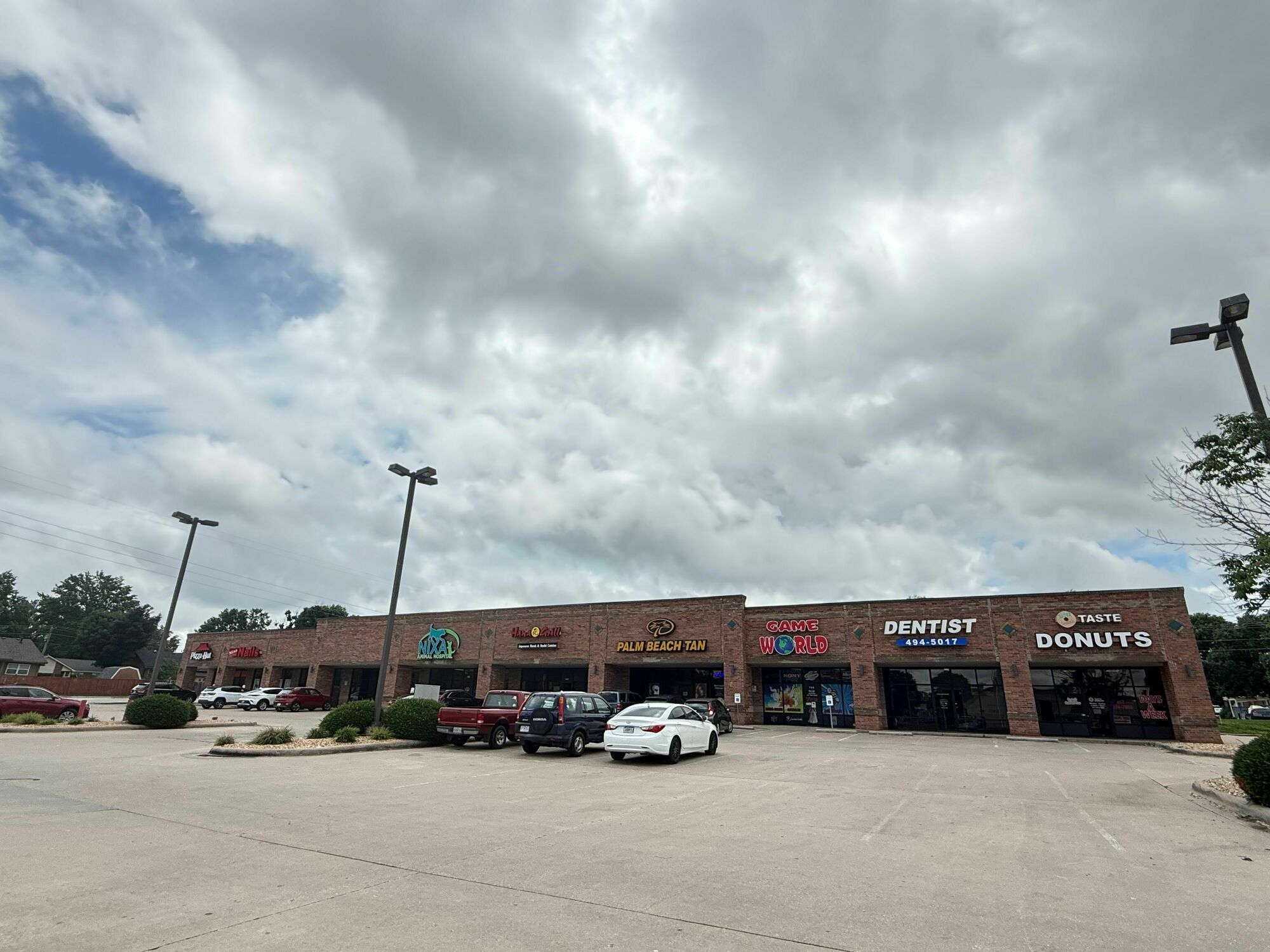 694 W Mount Vernon St, Nixa, MO for lease Building Photo- Image 1 of 2