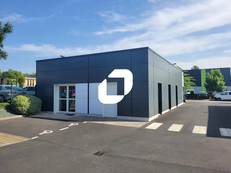 Bureau dans Haute-Goulaine à louer - Photo du bâtiment - Image 1 de 16