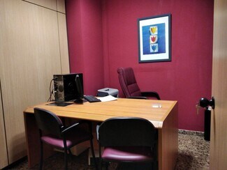 Plus de détails pour Multi-résidentiel à vendre