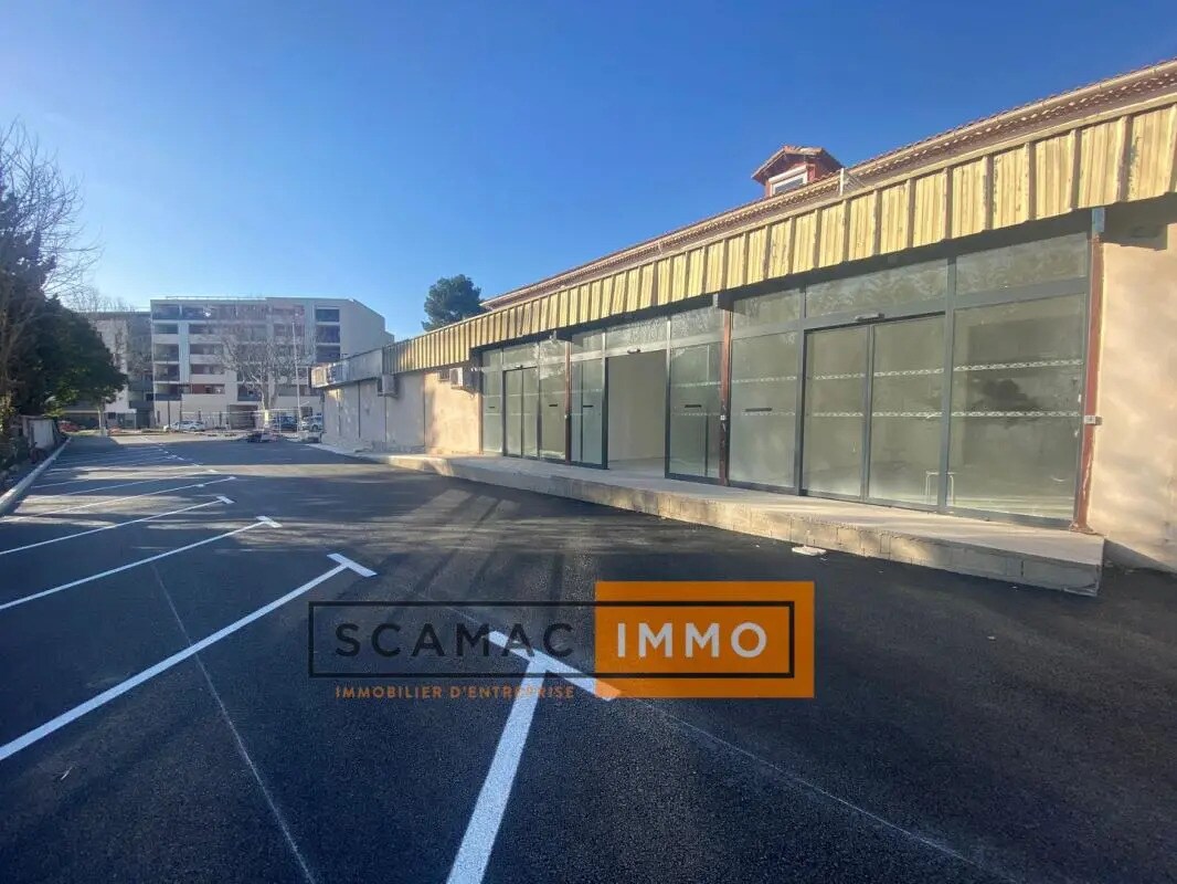 Retail in Gardanne for lease Building Photo- Image 1 of 5