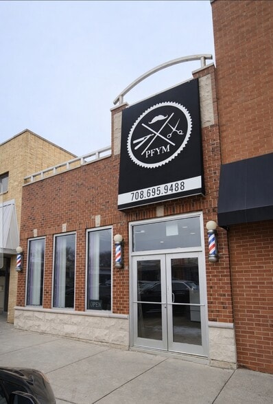 7318 W Irving Park Rd, Norridge, IL à louer - Photo du bâtiment - Image 2 de 12