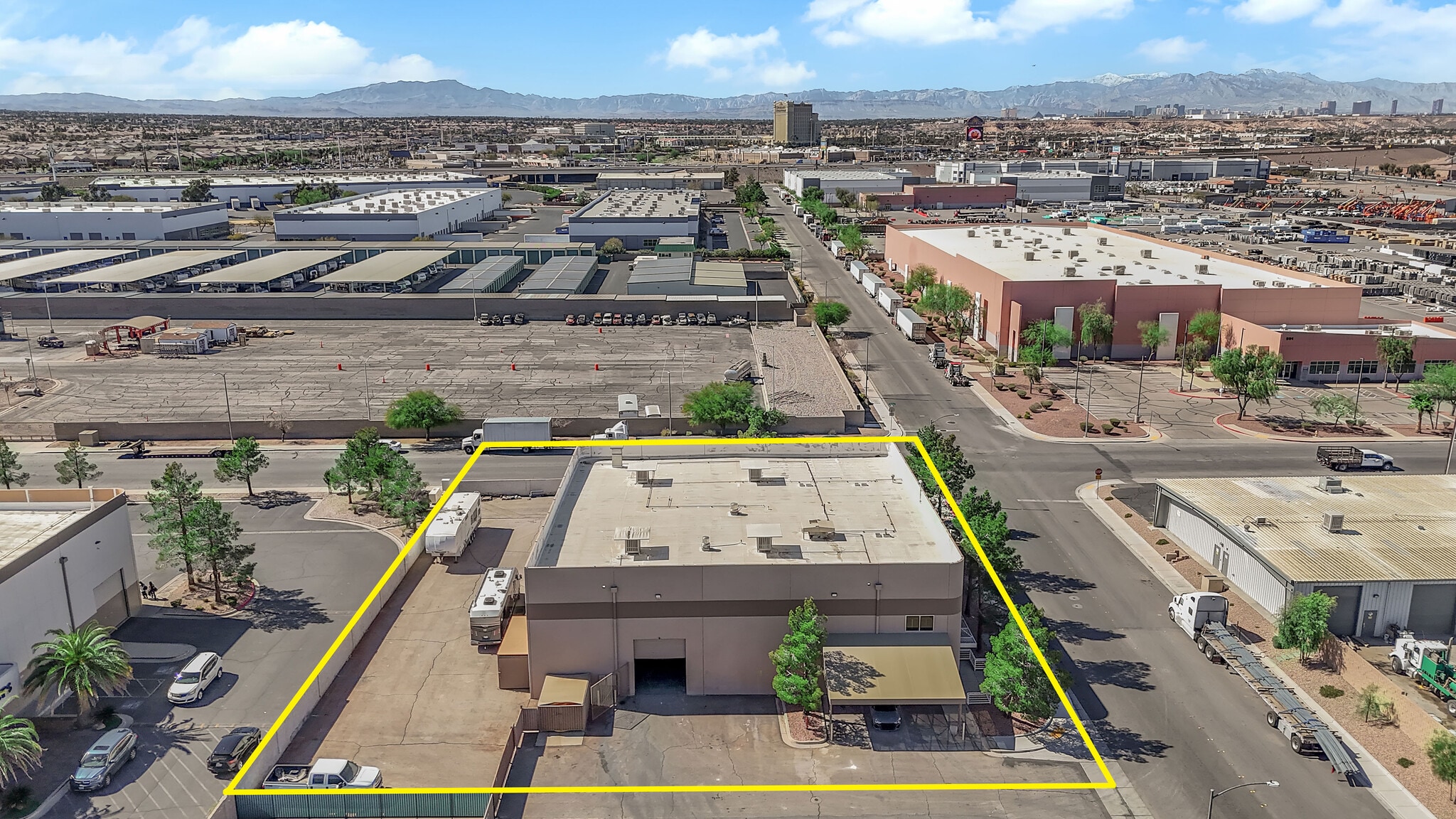 659-671 Cape Horn Dr, Henderson, NV for lease Primary Photo- Image 1 of 6